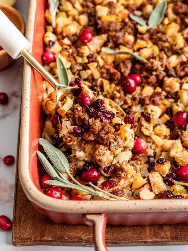 cropped-Sausage-Apple-Cranberry-Stuffing-3.jpg
